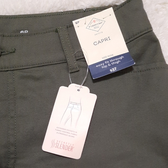 St. John's Bay Olive Green Capri Pants - Picture 4 of 7